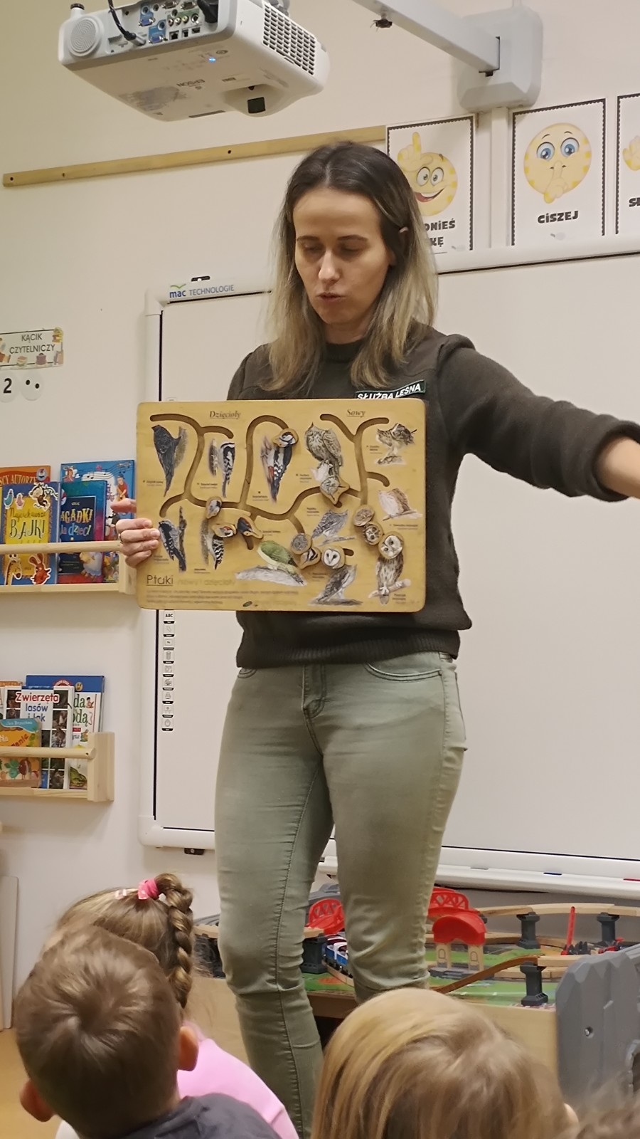 Pani leśnik Anna Kurpiejewska z nadleśnictwa Gościno
